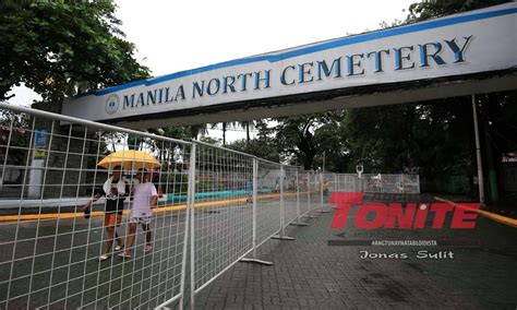sementeryo 2022|Mga sementeryo kinandado kay 'Paeng' .